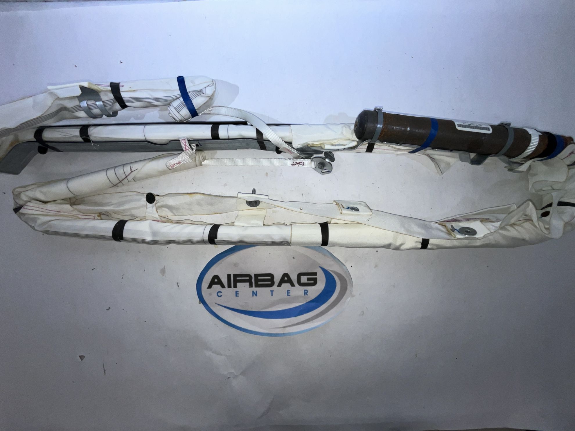 カートラベル 556 2023 Ford Explorer 285709 Right Curtain Airbag | Airbag Center